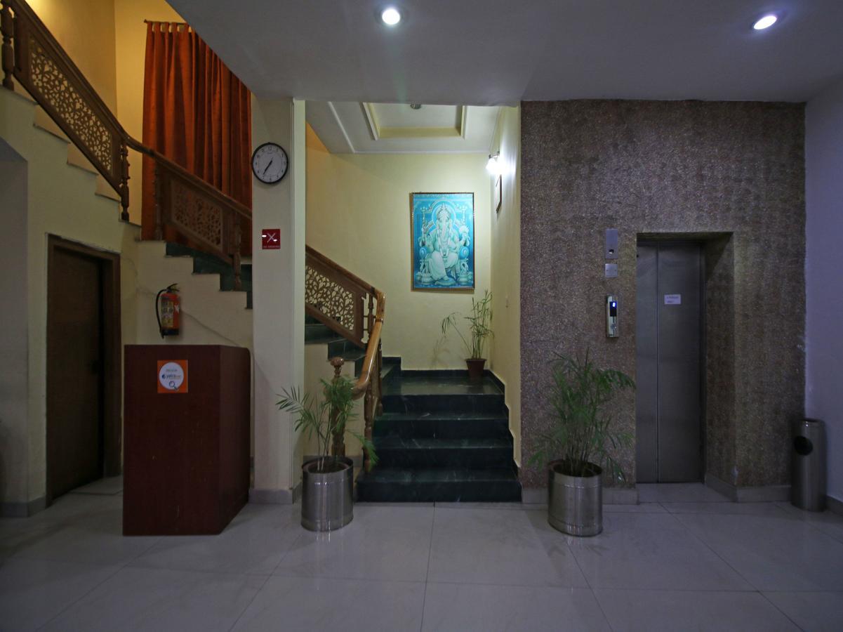 Oyo 5667 Katra Continental Hotel Екстериор снимка