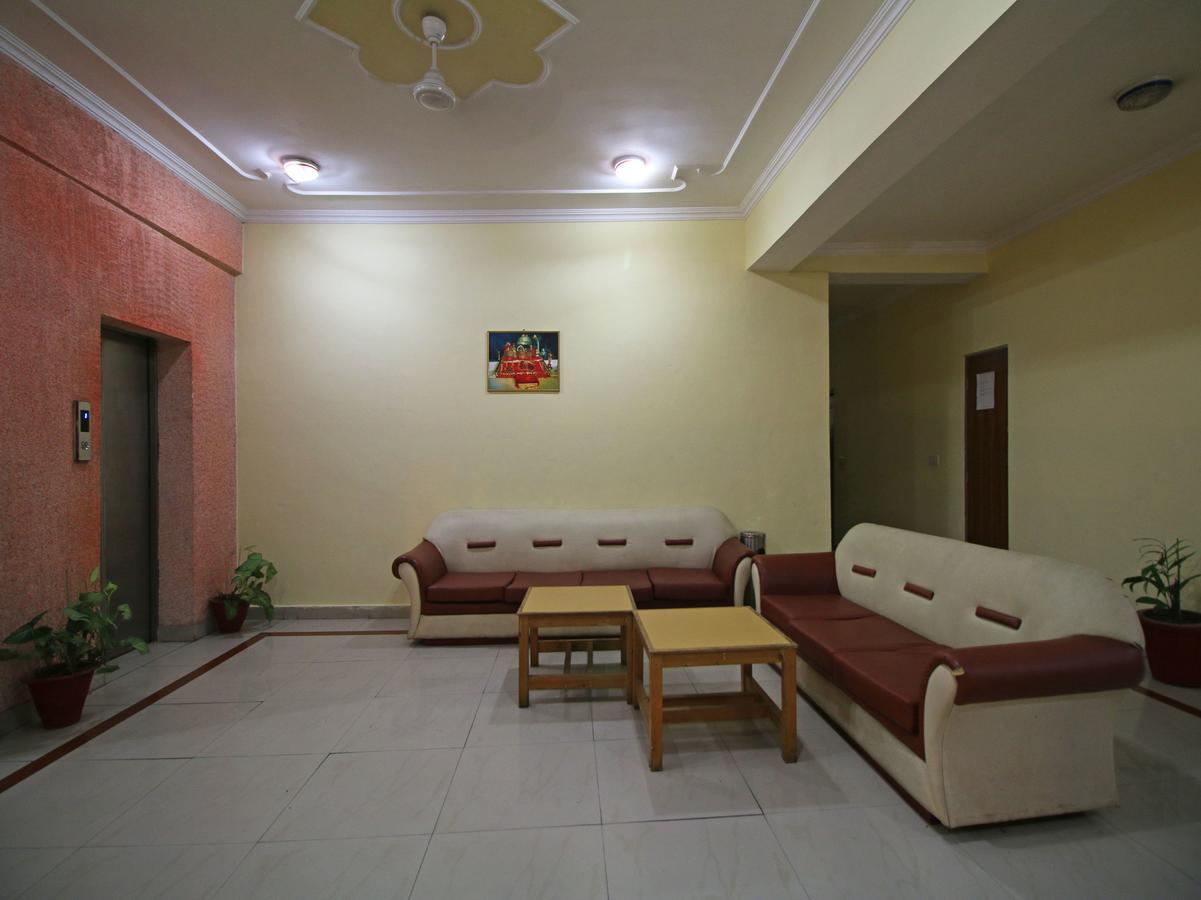 Oyo 5667 Katra Continental Hotel Екстериор снимка