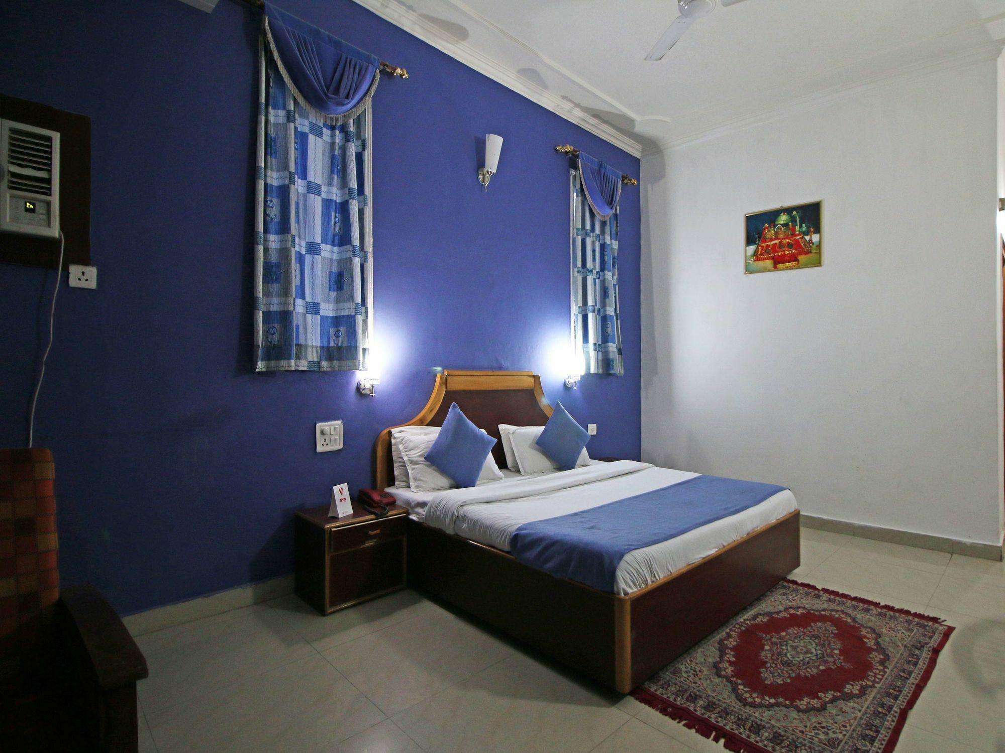 Oyo 5667 Katra Continental Hotel Екстериор снимка