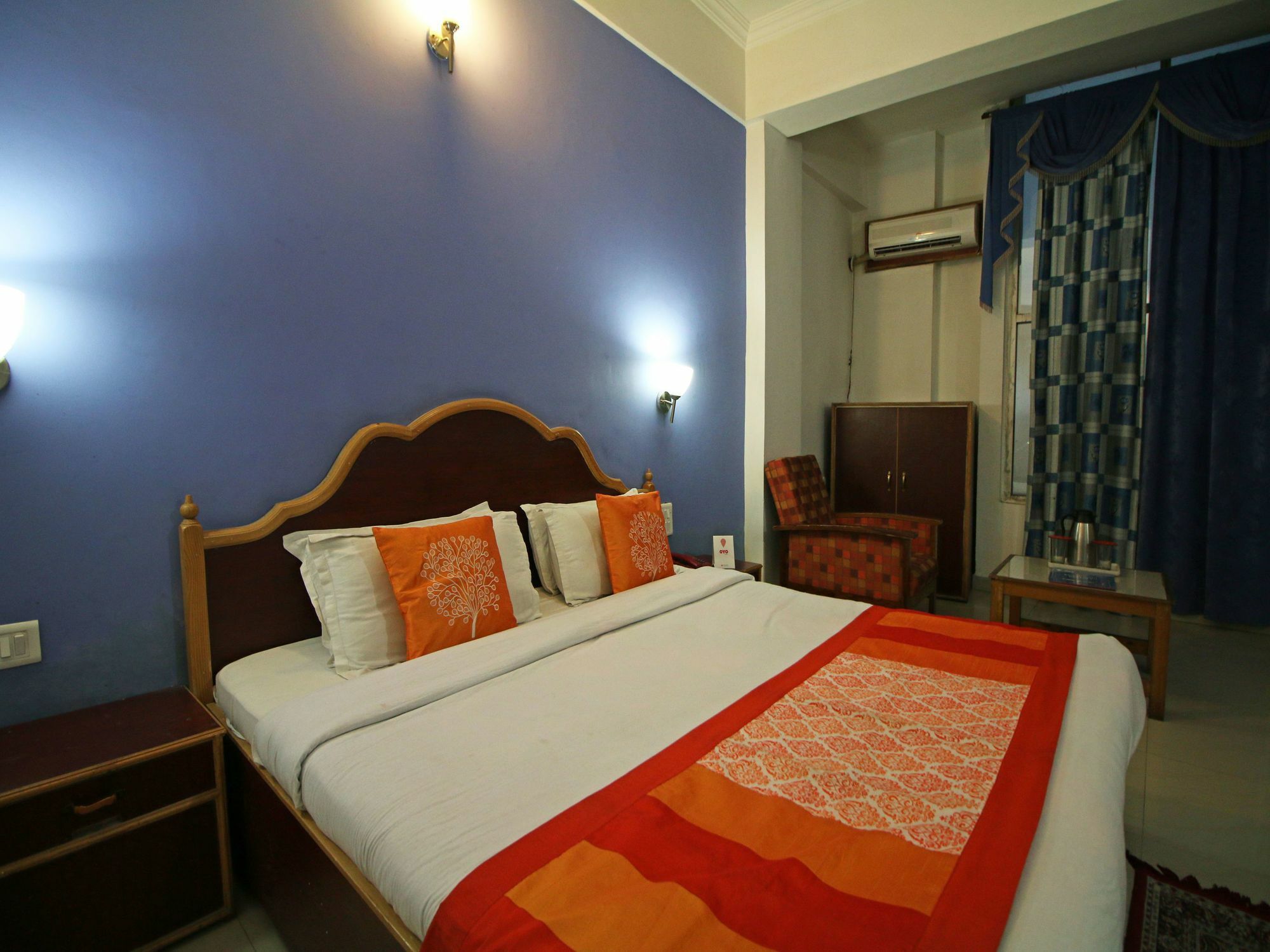 Oyo 5667 Katra Continental Hotel Екстериор снимка